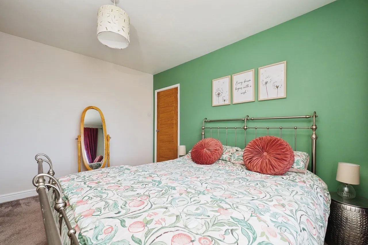 Castleton Avenue, Arnold, NG5, photo 10