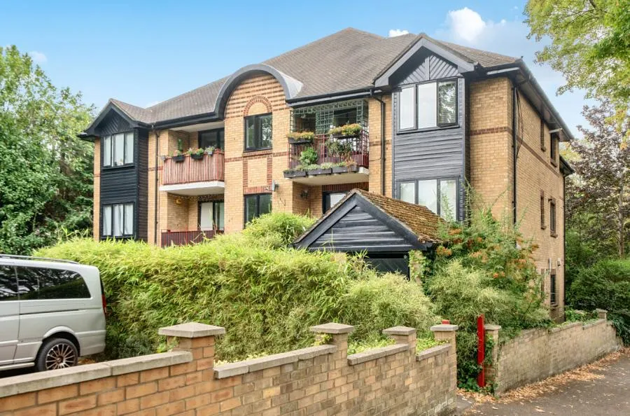 2 bed flat for sale, The Downsway, Sutton, SM2