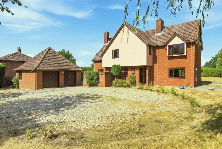 with 5 bedrooms in Castle Camps, CB21, photo 20