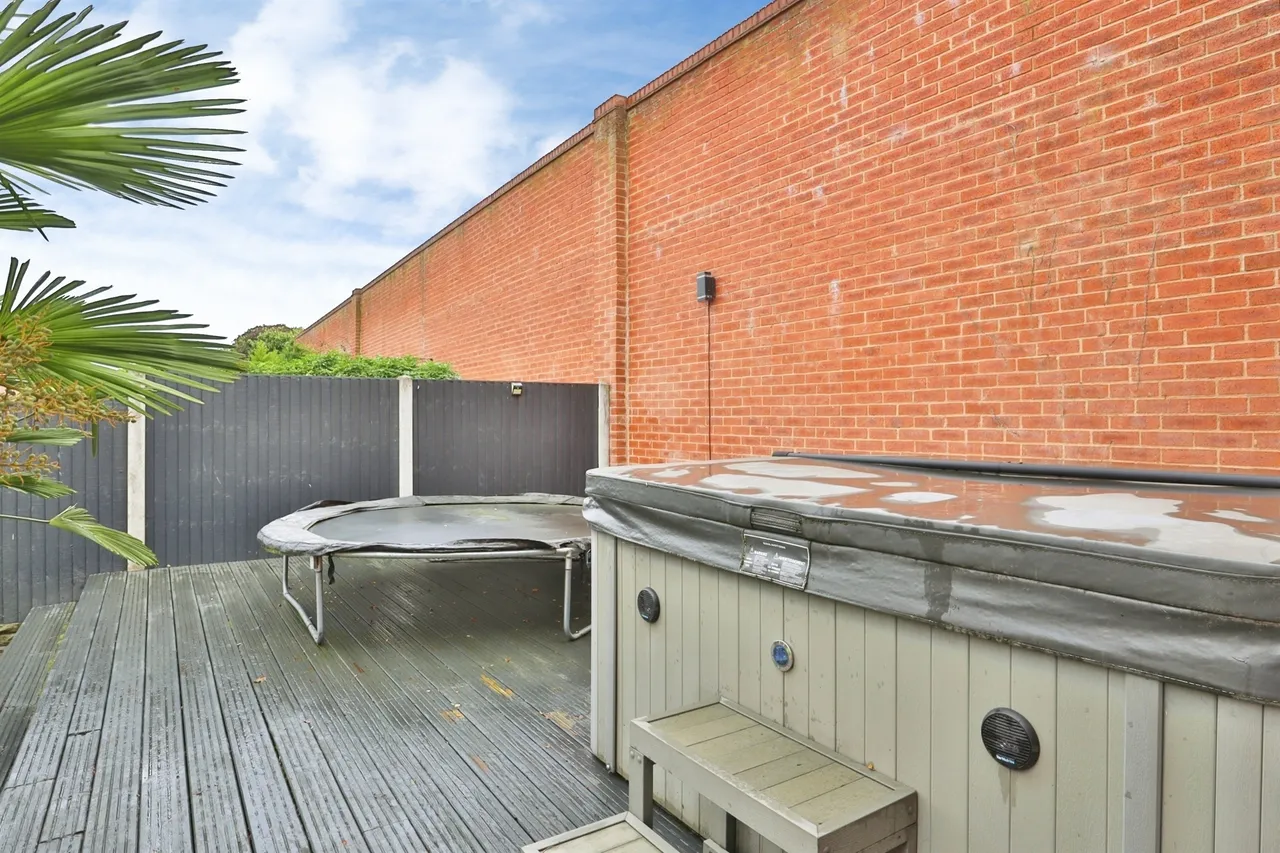 Higham Way, Garforth, LS25, photo 8