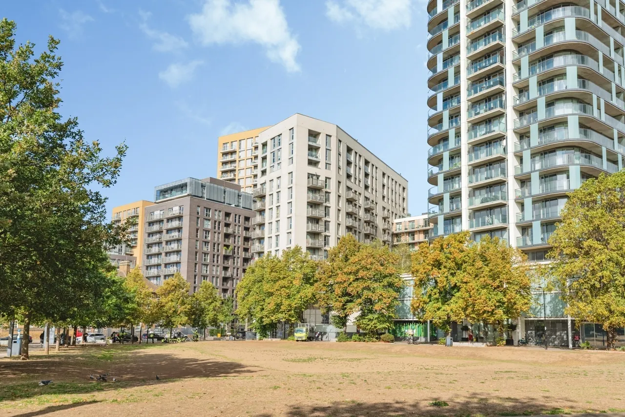 2 bed flat for sale, Elmira Street, London, SE13