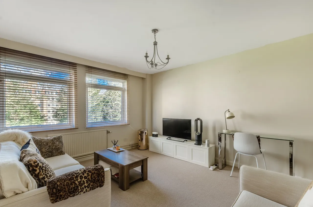 Flat 10, 7 Elm Park Gardens, London, photo 6