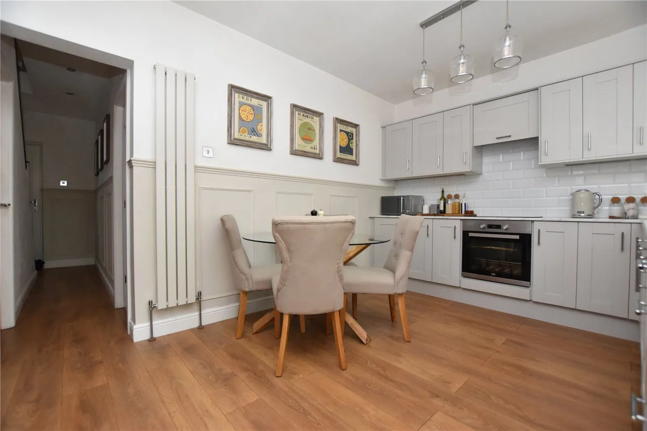 Sunny View, East Ardsley, WF3, photo 14