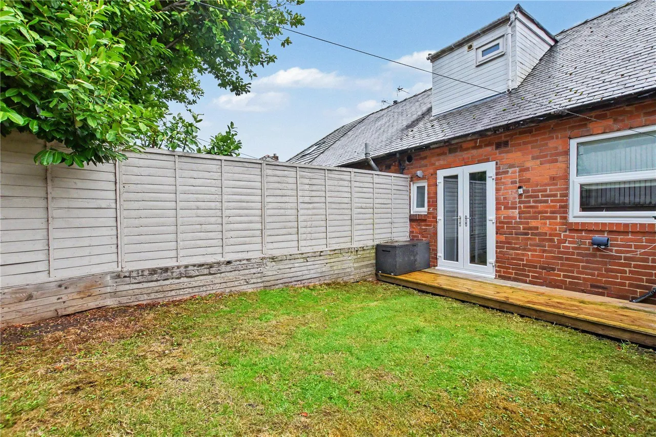 Sunny View, East Ardsley, WF3, photo 17
