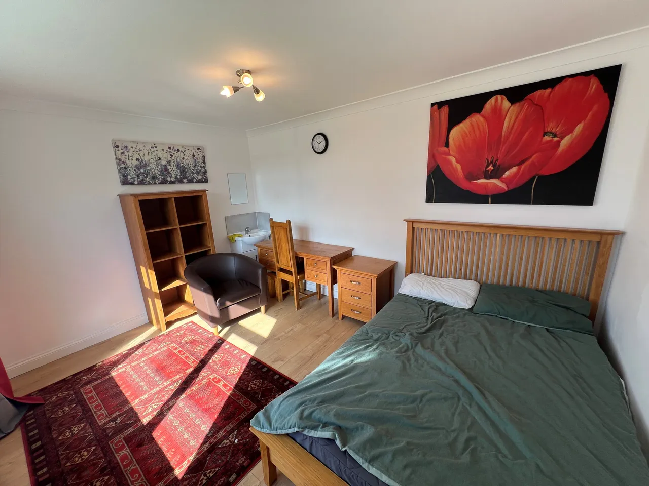 Gossops Green, RH11, photo 10