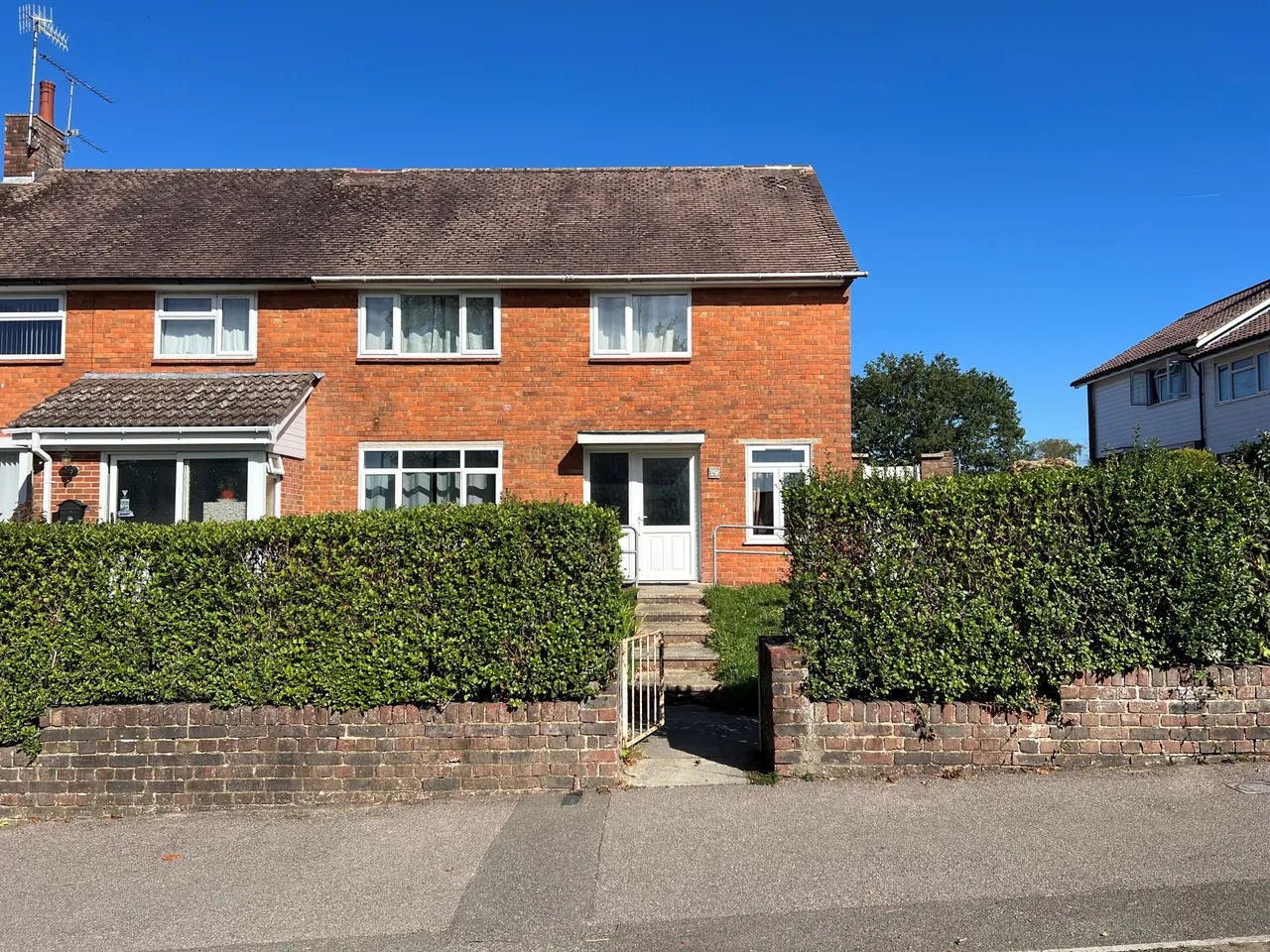 6 bed house to rent, Gossops Green, RH11