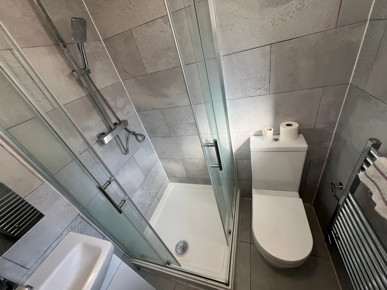Gossops Green, RH11, photo 7
