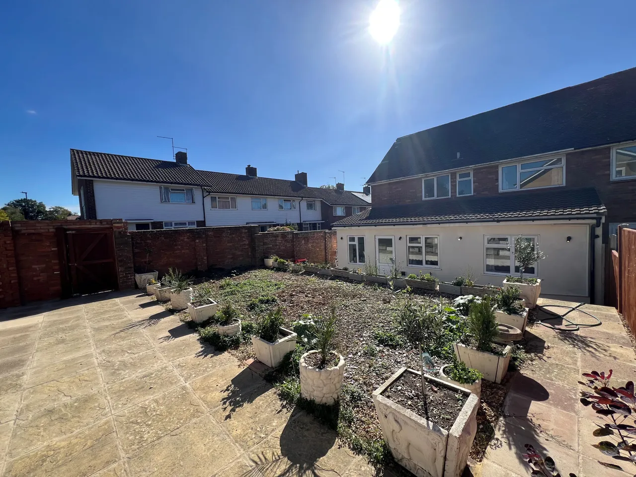Gossops Green, RH11, photo 17