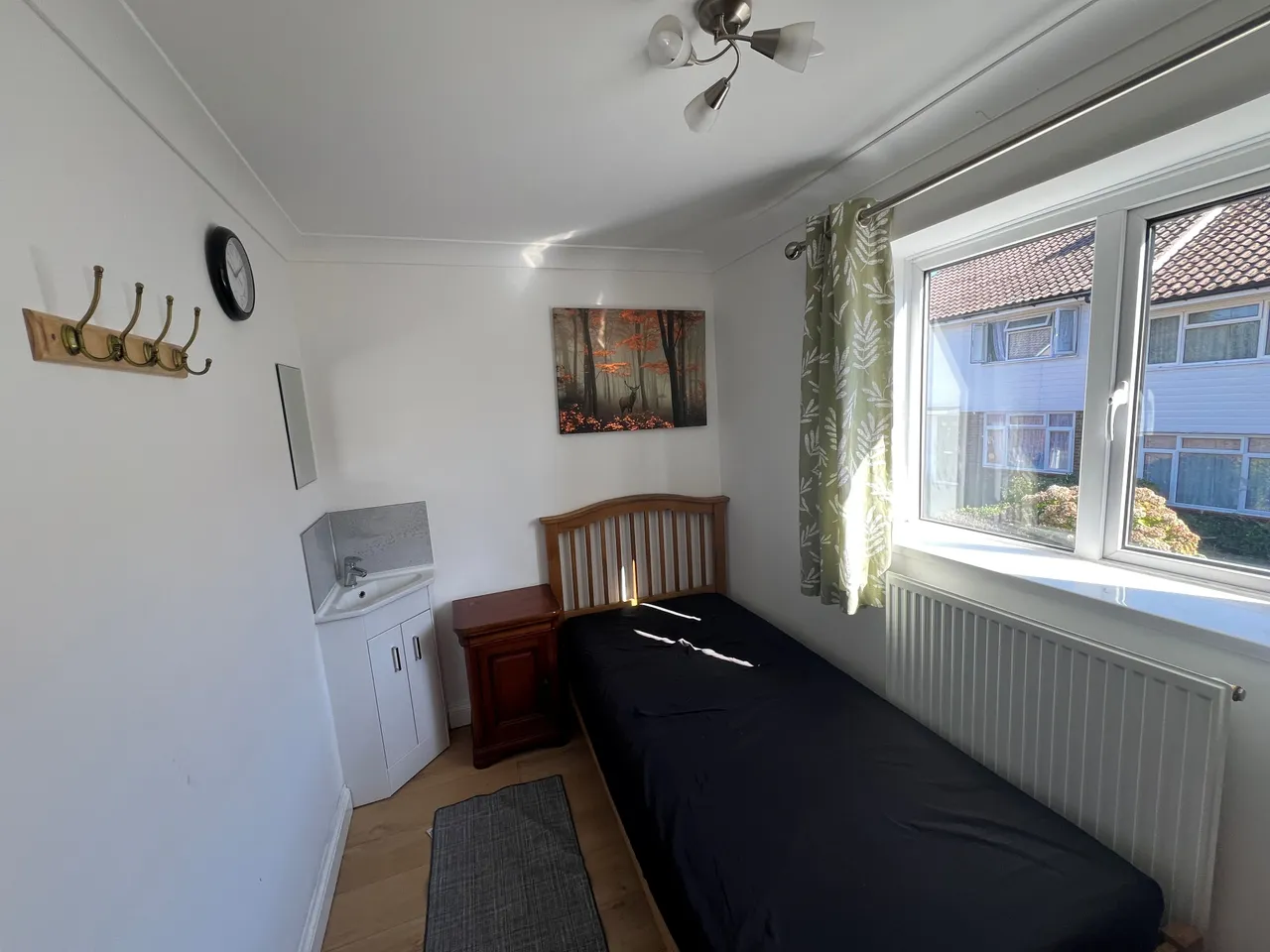 Gossops Green, RH11, photo 13