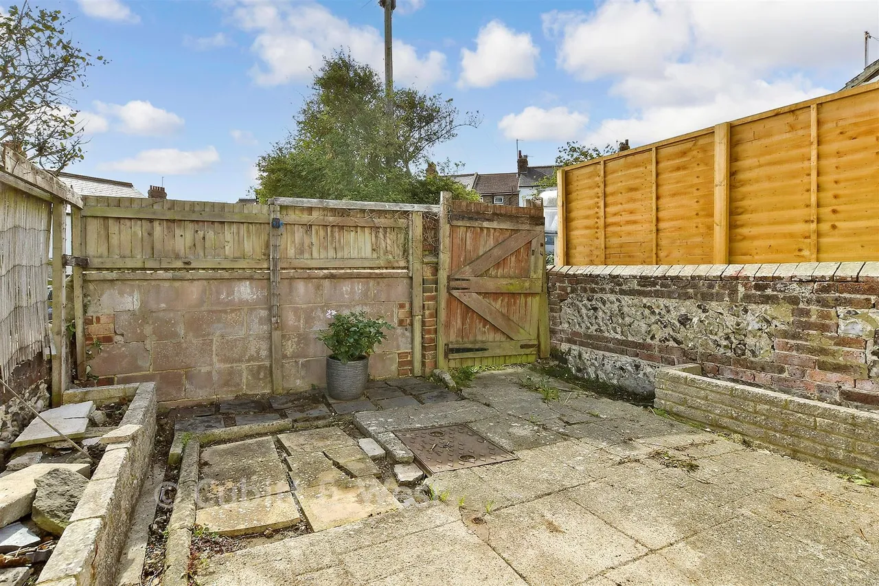 Lawes Avenue, Newhaven, BN9, photo 8