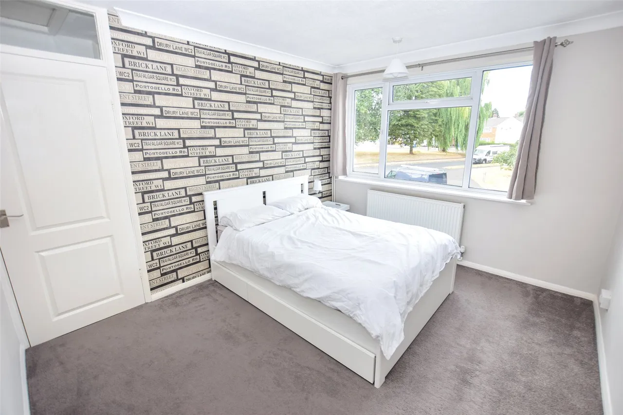 Cheyne Way, Farnborough, Hampshire, GU14 8SE, photo 6