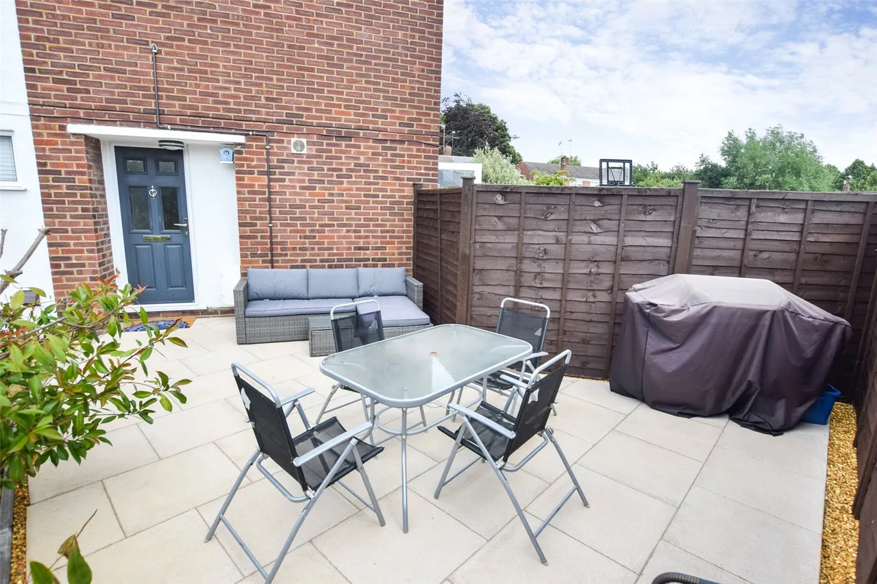 Cheyne Way, Farnborough, Hampshire, GU14 8SE, photo 11
