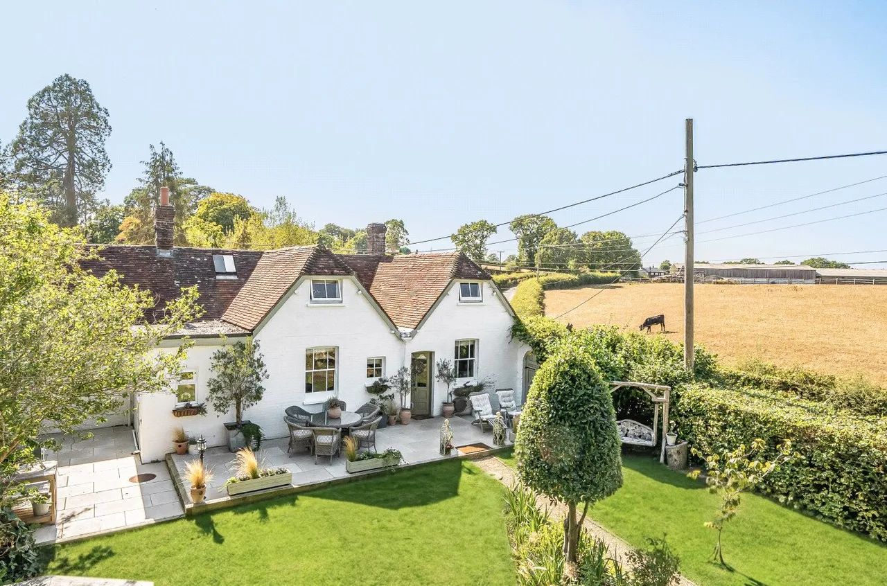 3 bed flat for sale, Swife Lane, Broad Oak, TN21