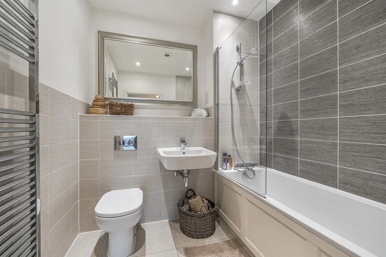 Robin Close, Enfield, EN2, photo 12