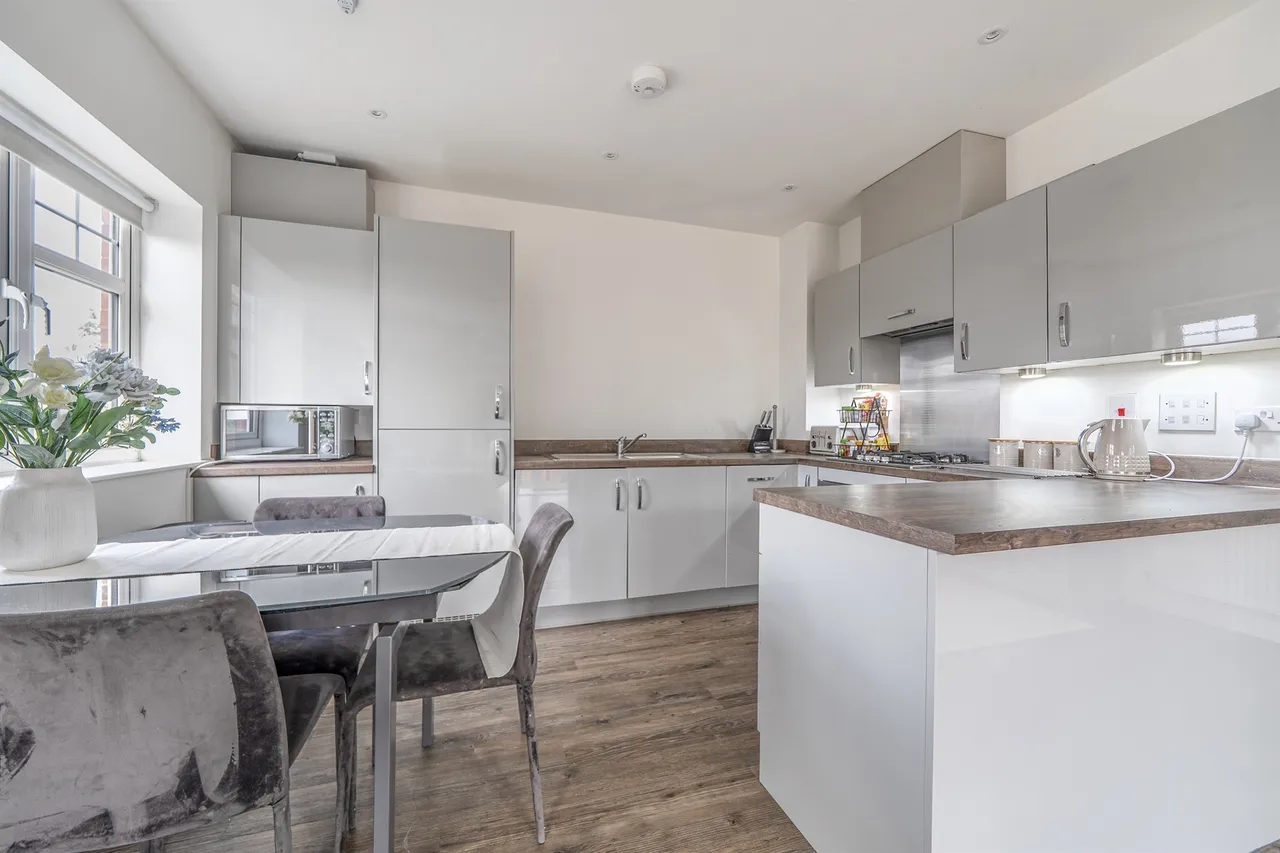 Robin Close, Enfield, EN2, photo 4