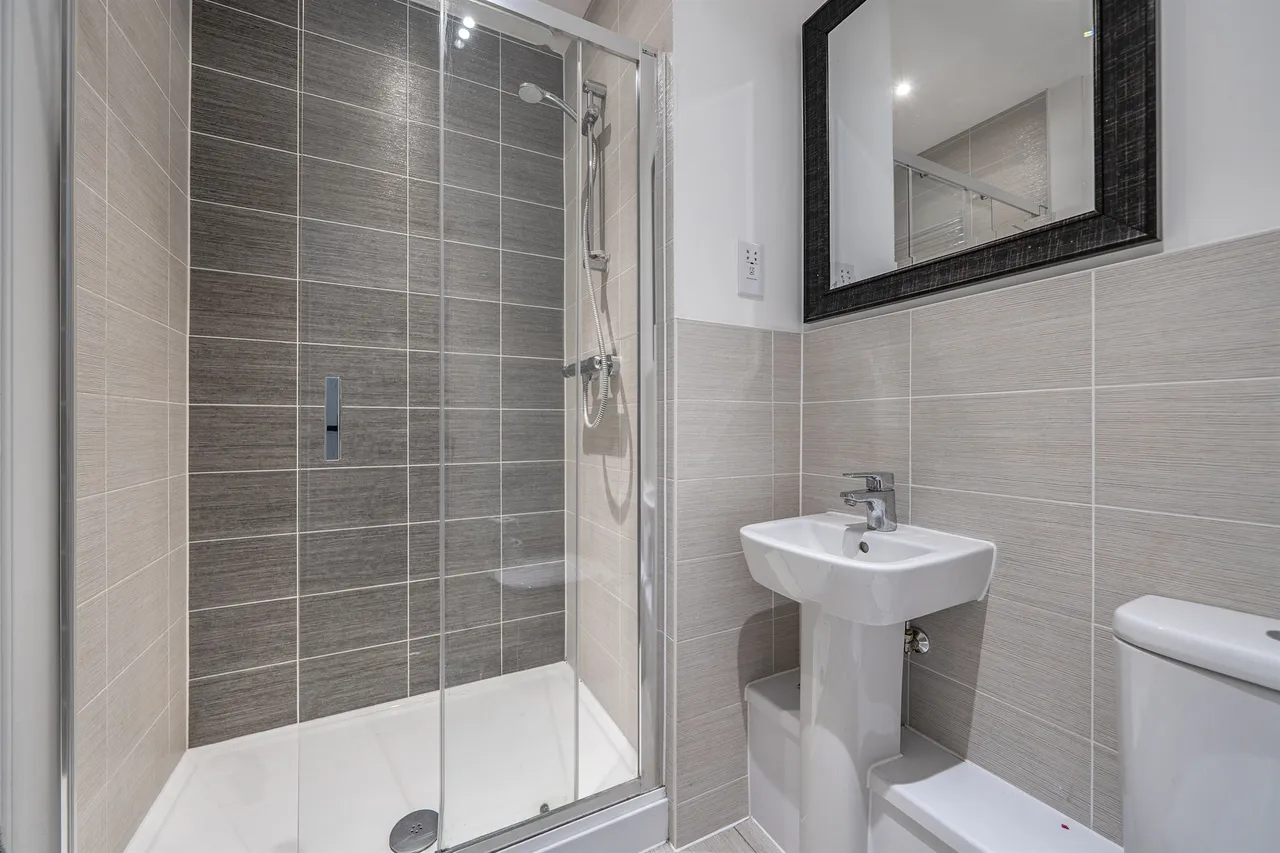 Robin Close, Enfield, EN2, photo 10