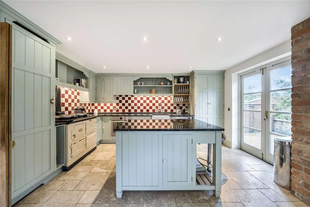 Main Street, Knossington, LE15, photo 5