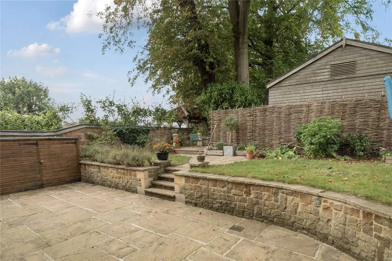 Main Street, Knossington, LE15, photo 25