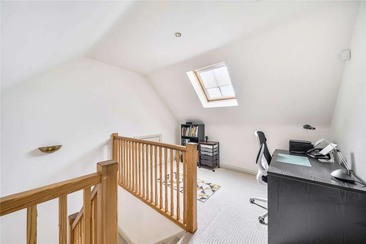 Main Street, Knossington, LE15, photo 20