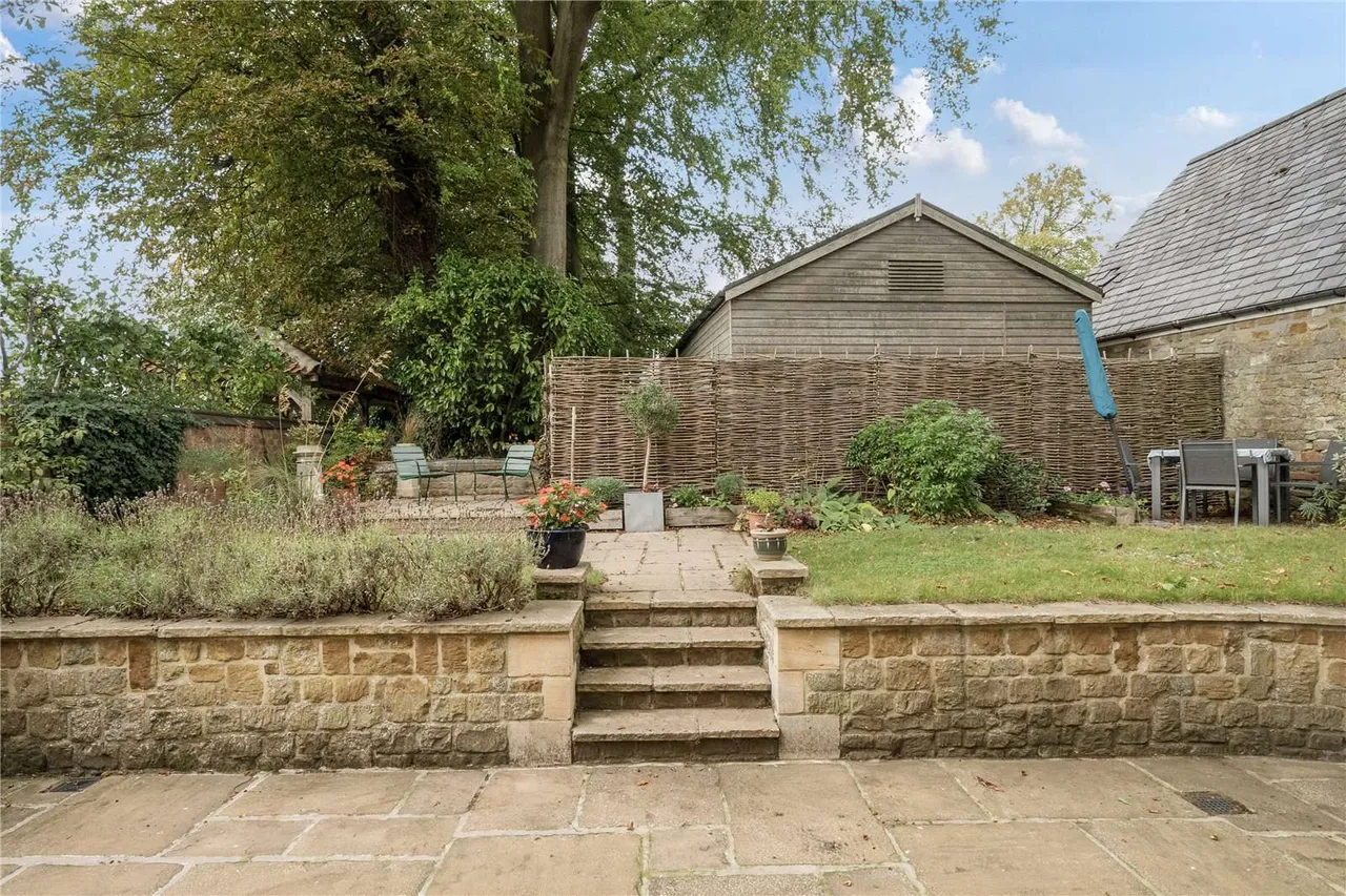 Main Street, Knossington, LE15, photo 23