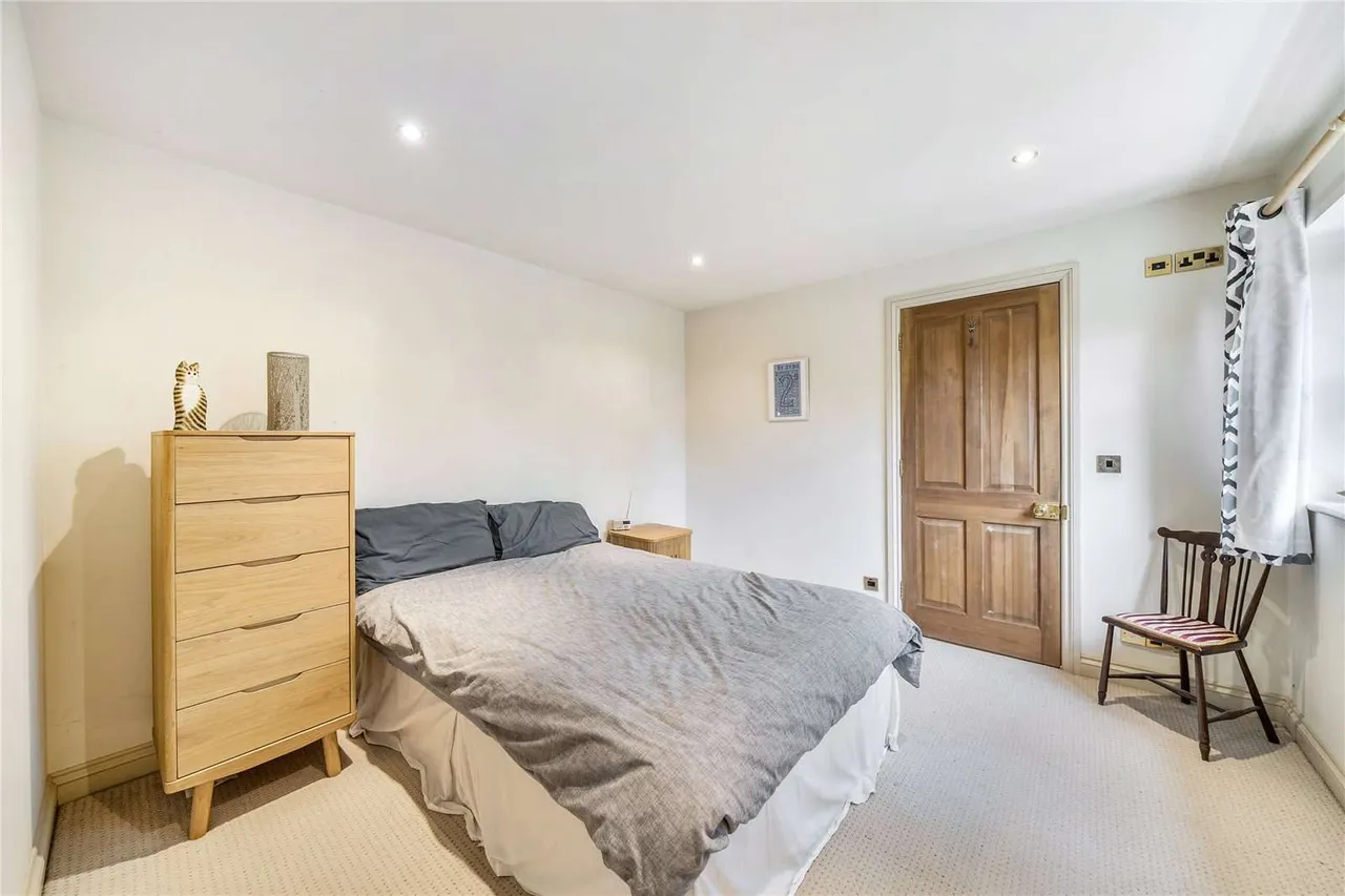 Main Street, Knossington, LE15, photo 15