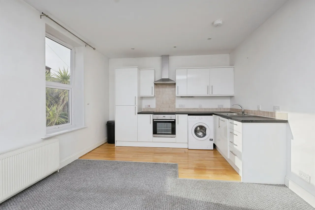 Longstone Road, Eastbourne, photo 5