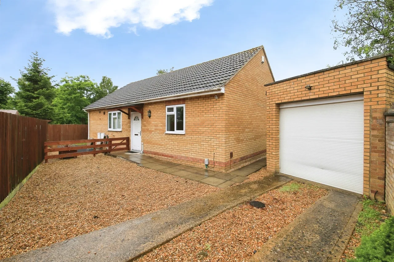 2 bed house for sale — St. Pauls Road, Peterborough