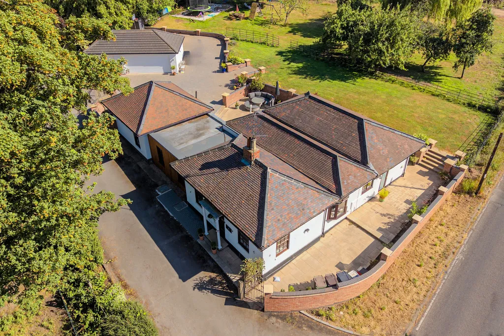 Measham Road, Ashby-de-la-Zouch, photo 42