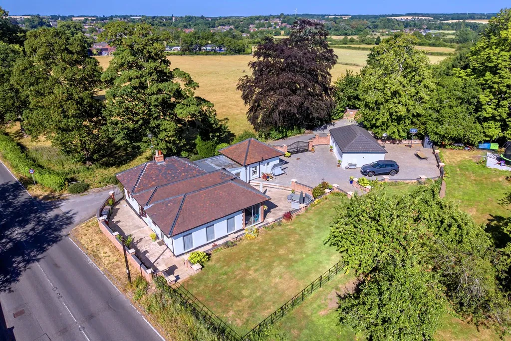 Measham Road, Ashby-de-la-Zouch, photo 41