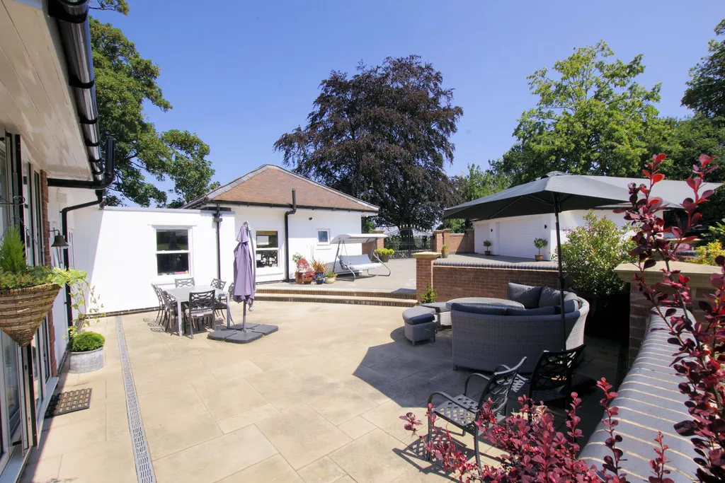 Measham Road, Ashby-de-la-Zouch, photo 33
