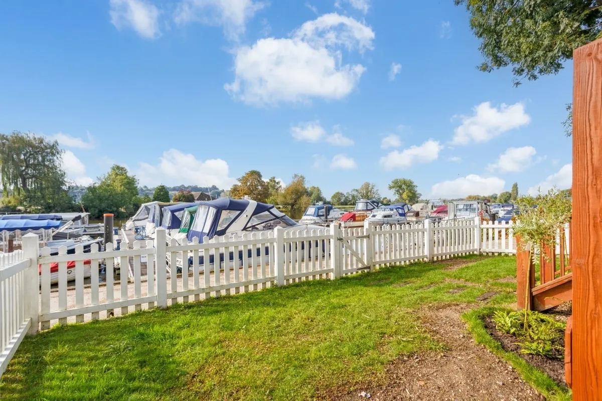 Wharf Lane, Bourne End, SL8, photo 14