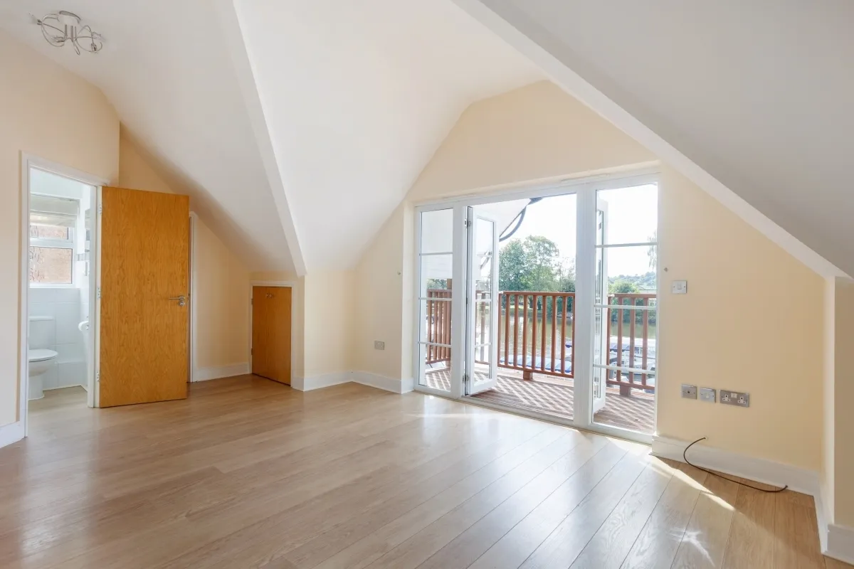 Wharf Lane, Bourne End, SL8, photo 12
