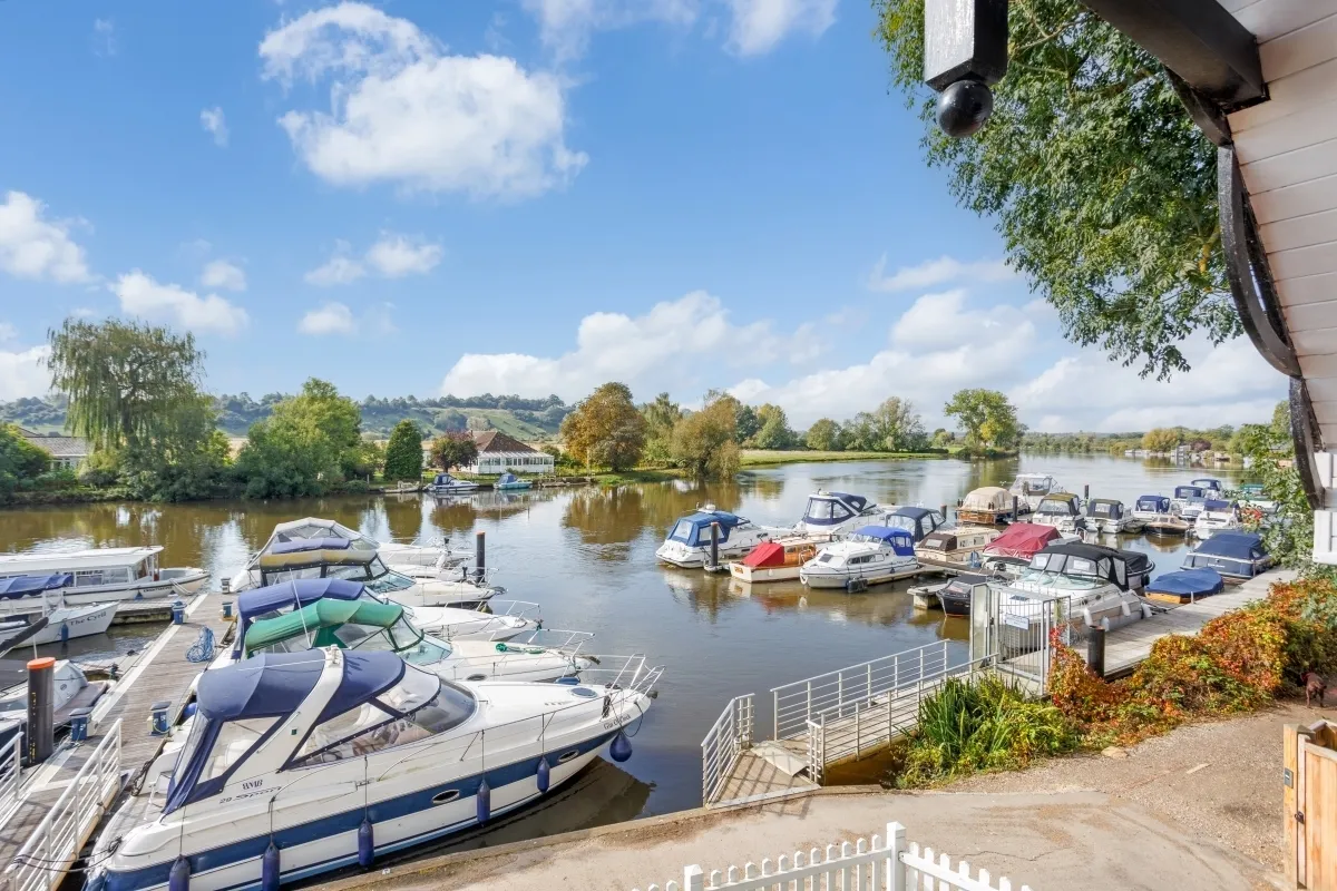 Wharf Lane, Bourne End, SL8, photo 17