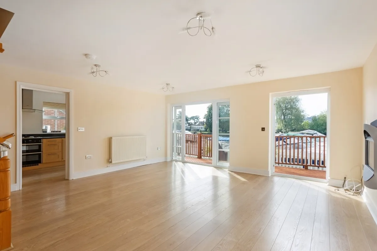 Wharf Lane, Bourne End, SL8, photo 3