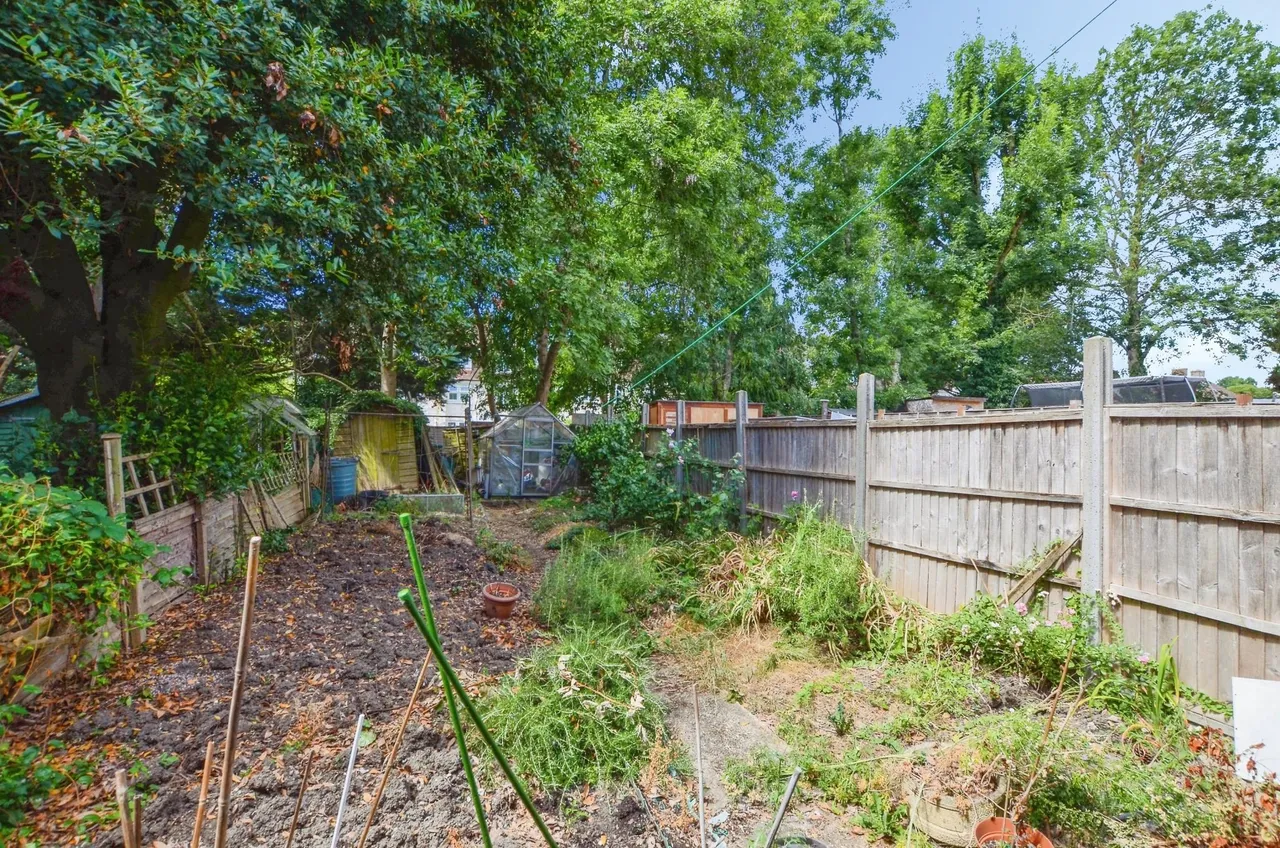 Horsecroft Road, Edgware, HA8, photo 15
