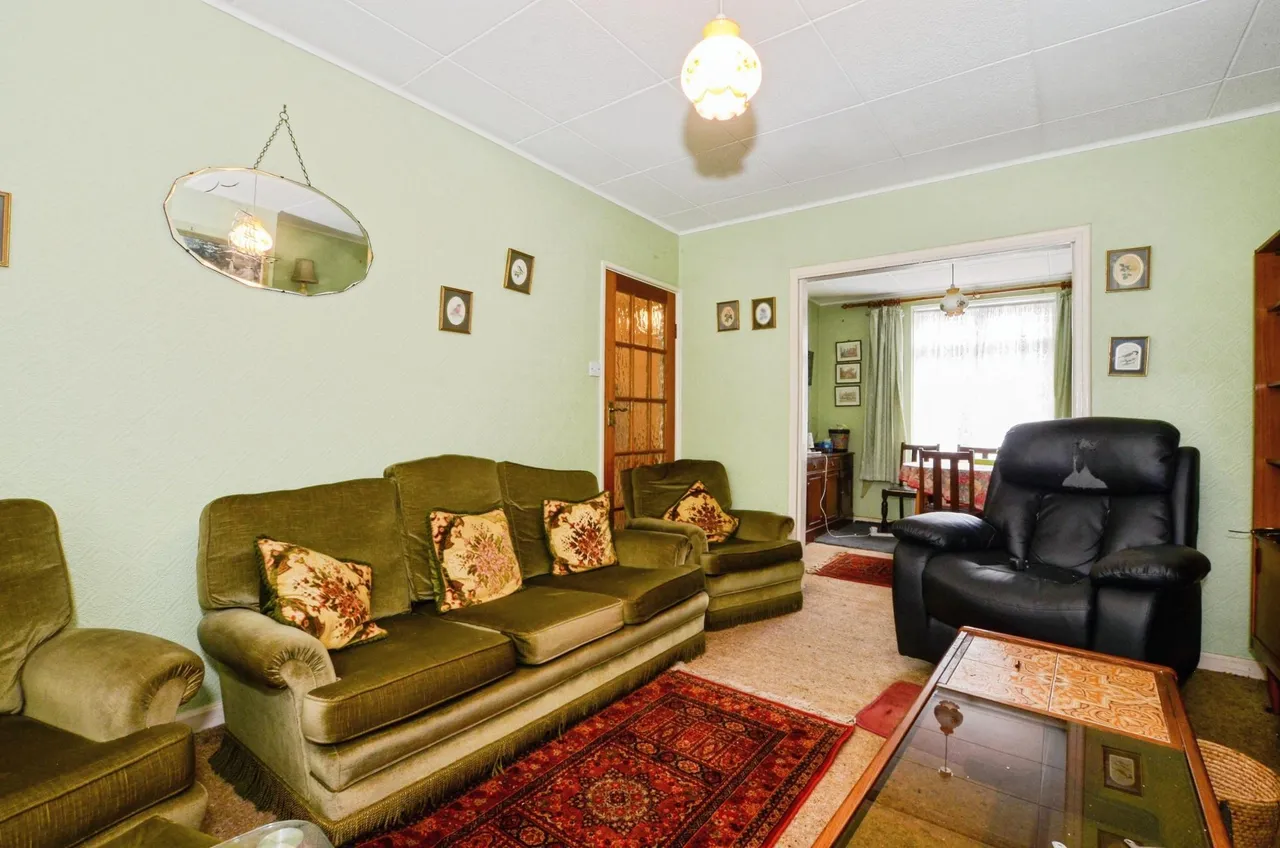Horsecroft Road, Edgware, HA8, photo 2
