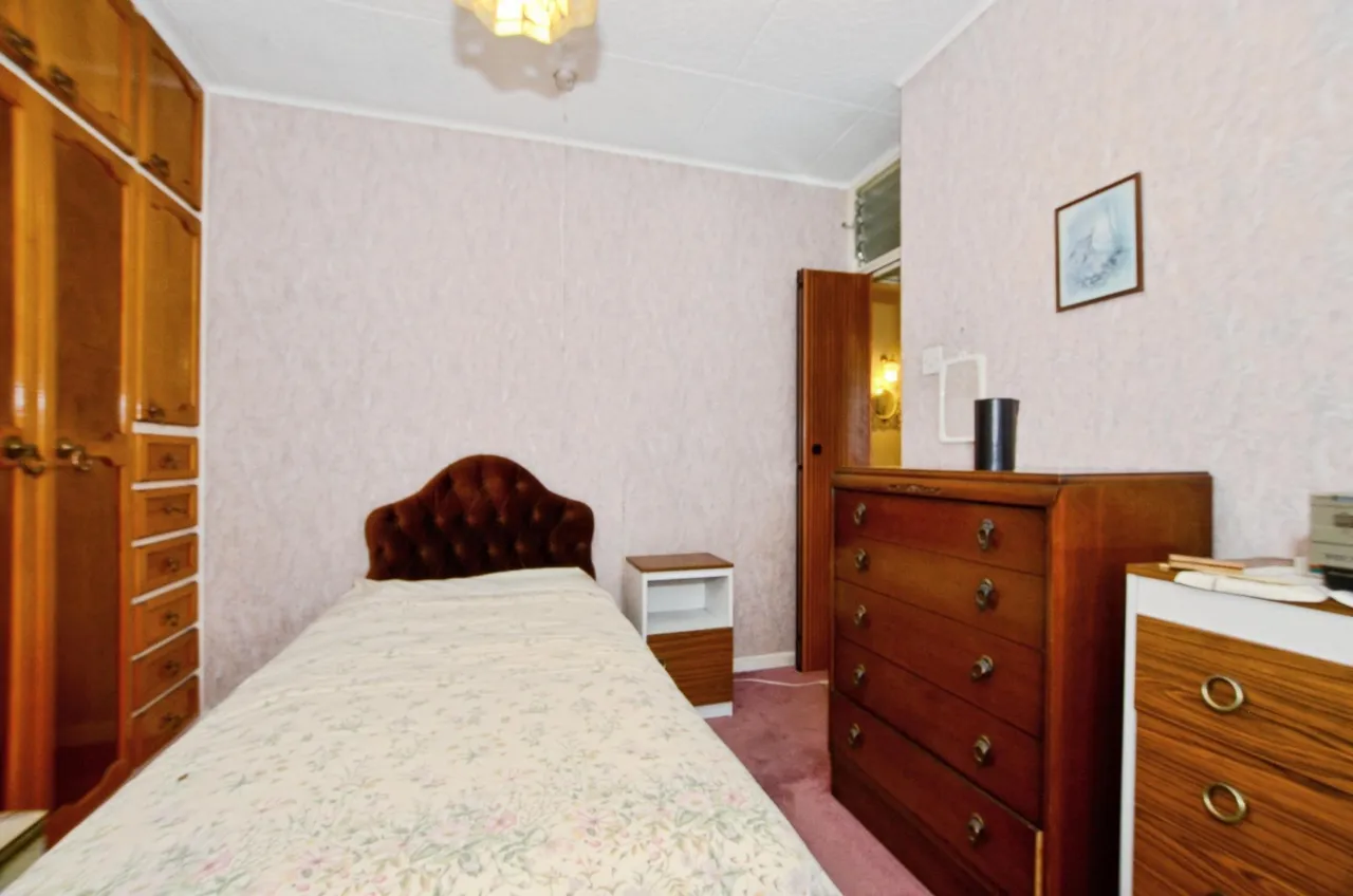 Horsecroft Road, Edgware, HA8, photo 12