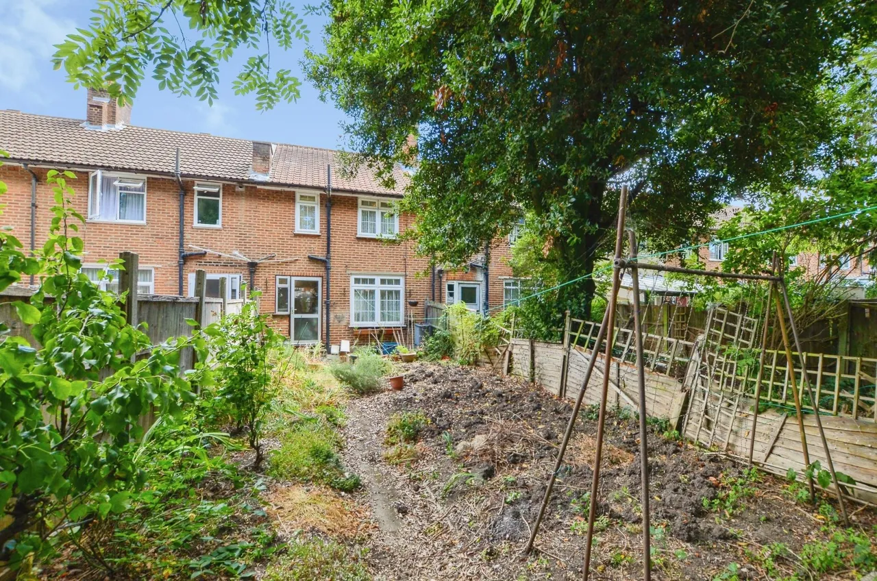 Horsecroft Road, Edgware, HA8, photo 16