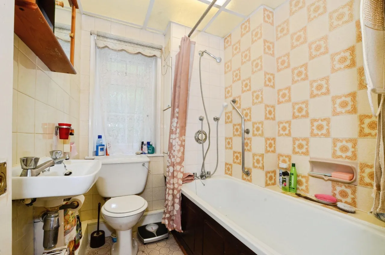 Horsecroft Road, Edgware, HA8, photo 10