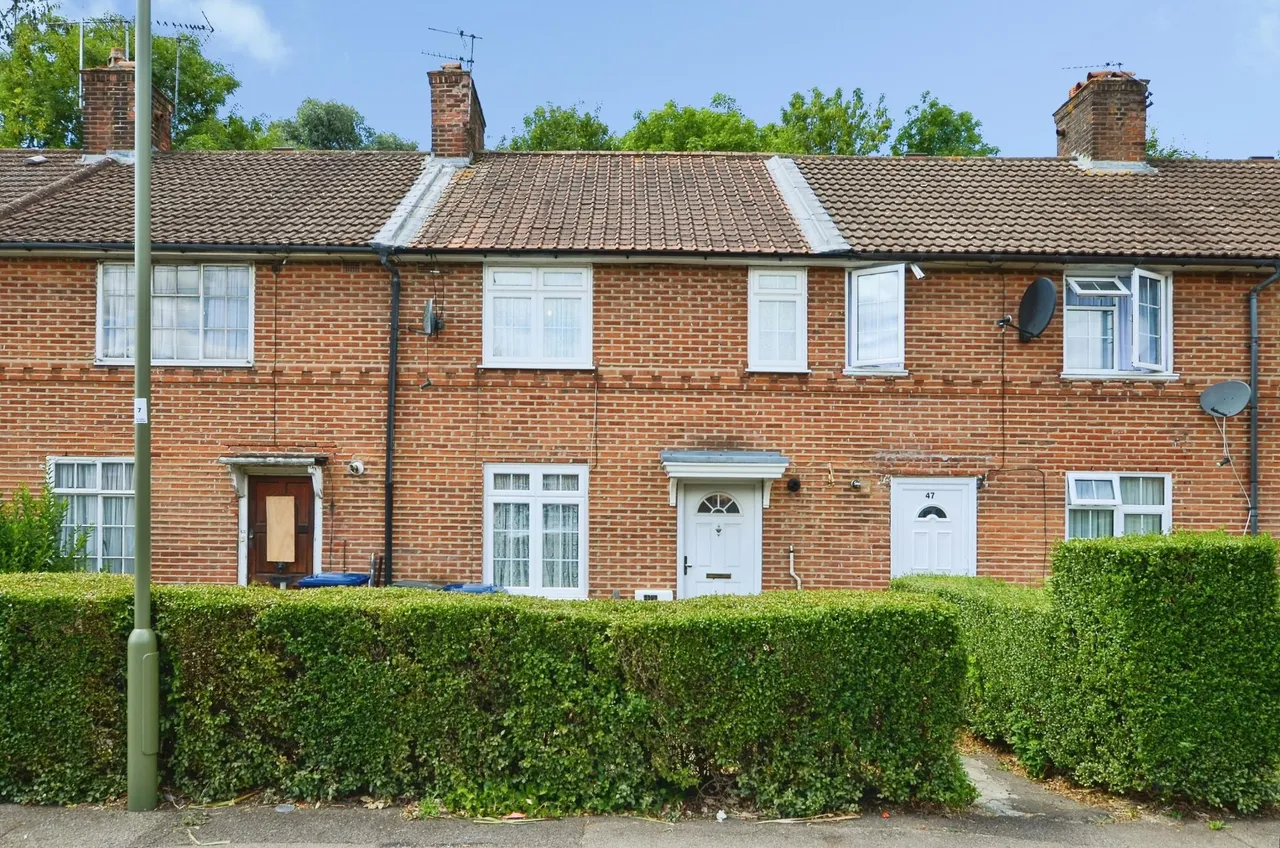 3 bed house for sale, Horsecroft Road, Edgware, HA8