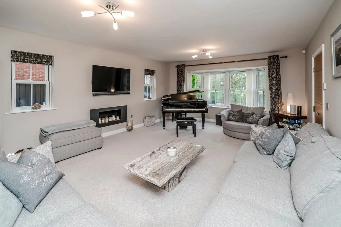 Farington Lodge Gardens, Farington, PR25, photo 9