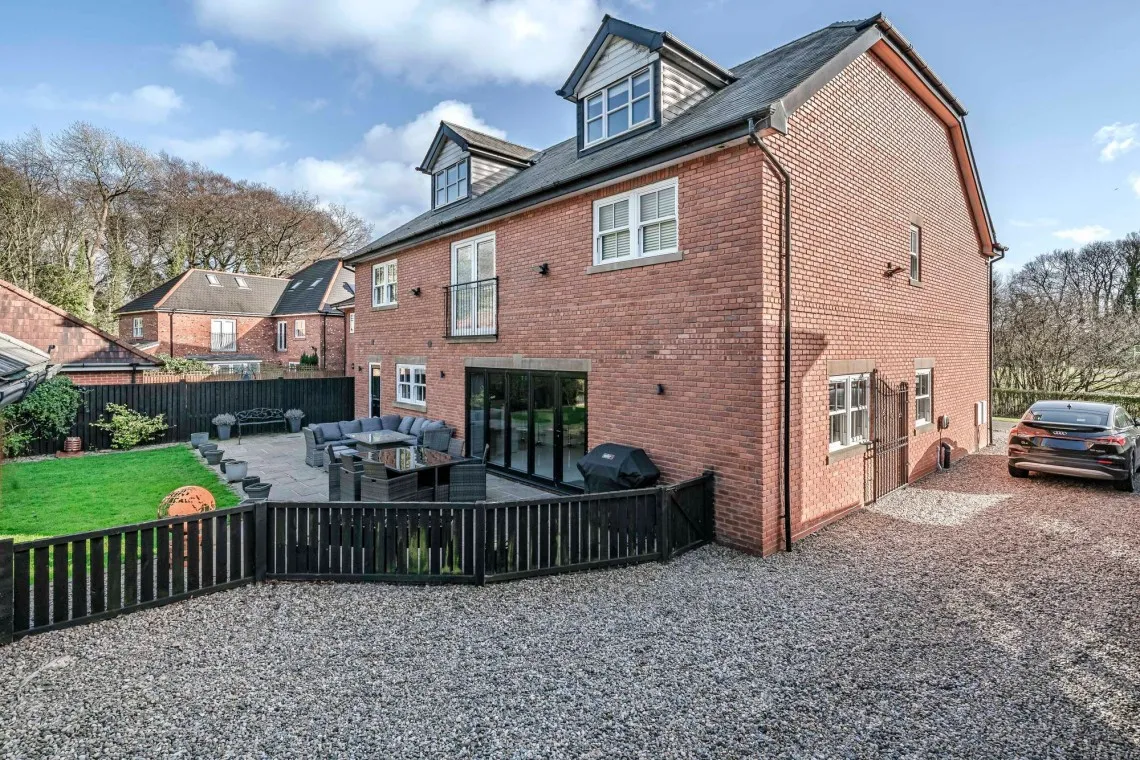 Farington Lodge Gardens, Farington, PR25, photo 43