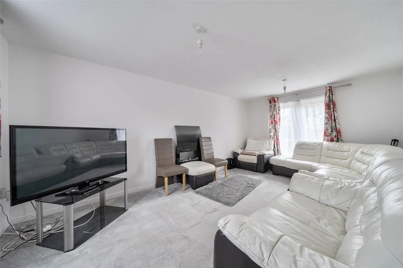 Holbeach Drive Kingsway, Gloucestershire, Quedgeley, GL2 2BF, photo 9