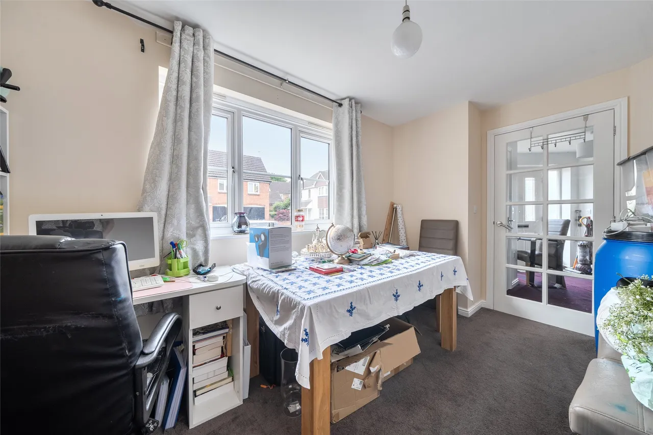 Holbeach Drive Kingsway, Gloucestershire, Quedgeley, GL2 2BF, photo 6