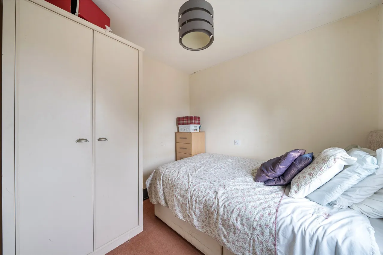 Holbeach Drive Kingsway, Gloucestershire, Quedgeley, GL2 2BF, photo 10