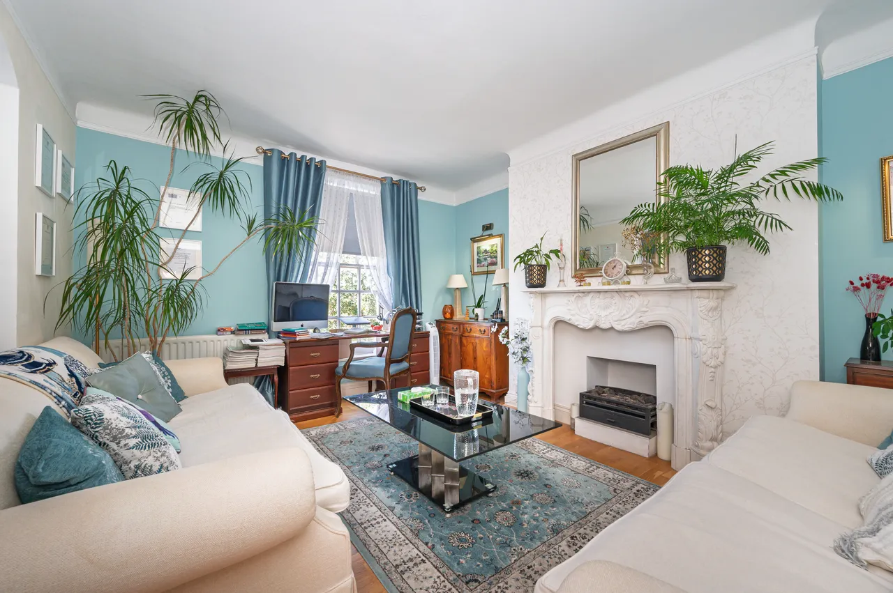 2 bed flat to rent, London, NW11