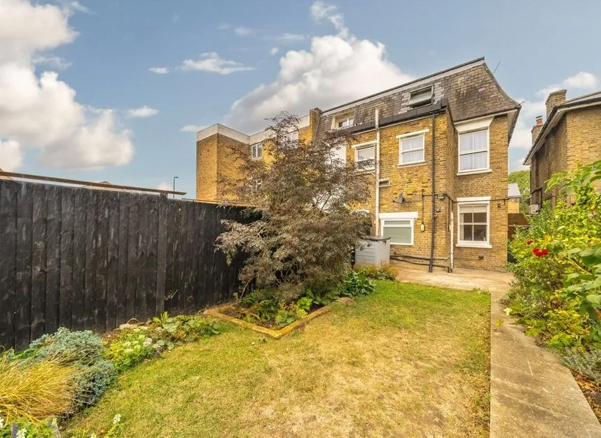Blythe Vale, Honor Oak, SE6, photo 10