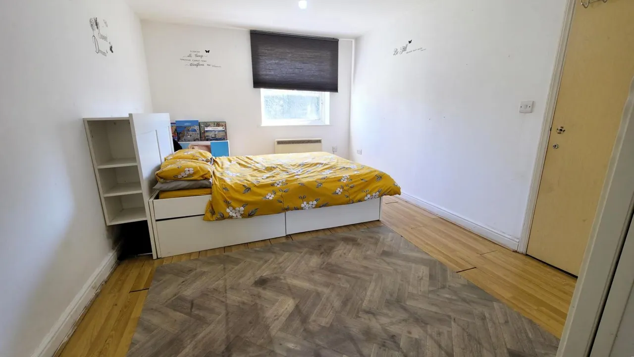 Hogg Lane, Grays, RM17, photo 7