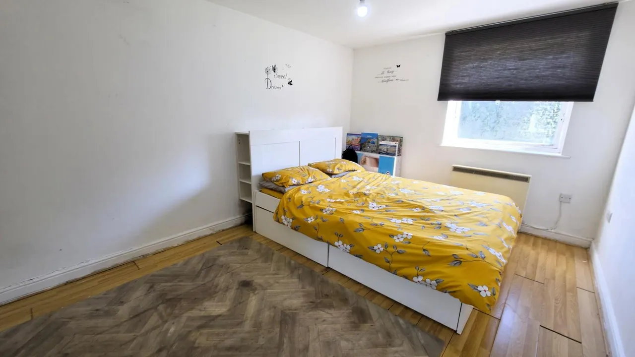 Hogg Lane, Grays, RM17, photo 6