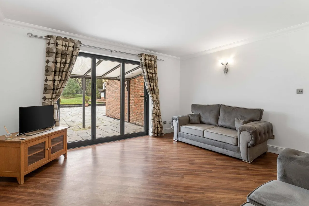 Ramsden Park Road, Ramsden Bellhouse, CM11, photo 16